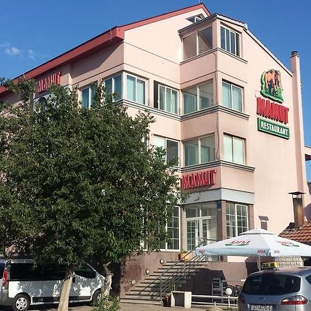 Guest House Mamut Kaštela Exteriér fotografie