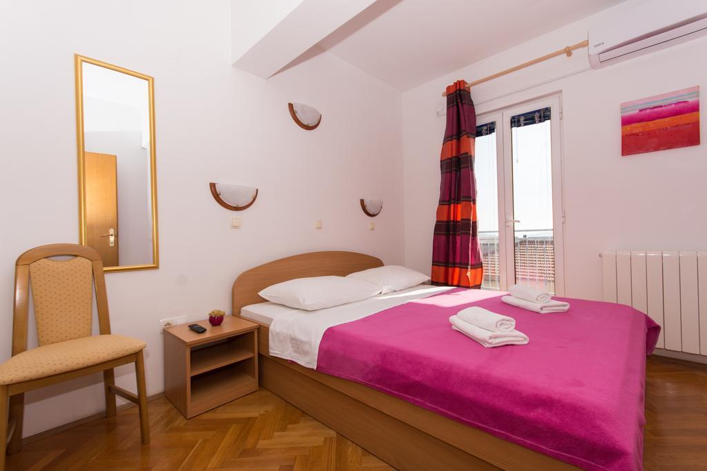 Guest House Mamut Kaštela Exteriér fotografie