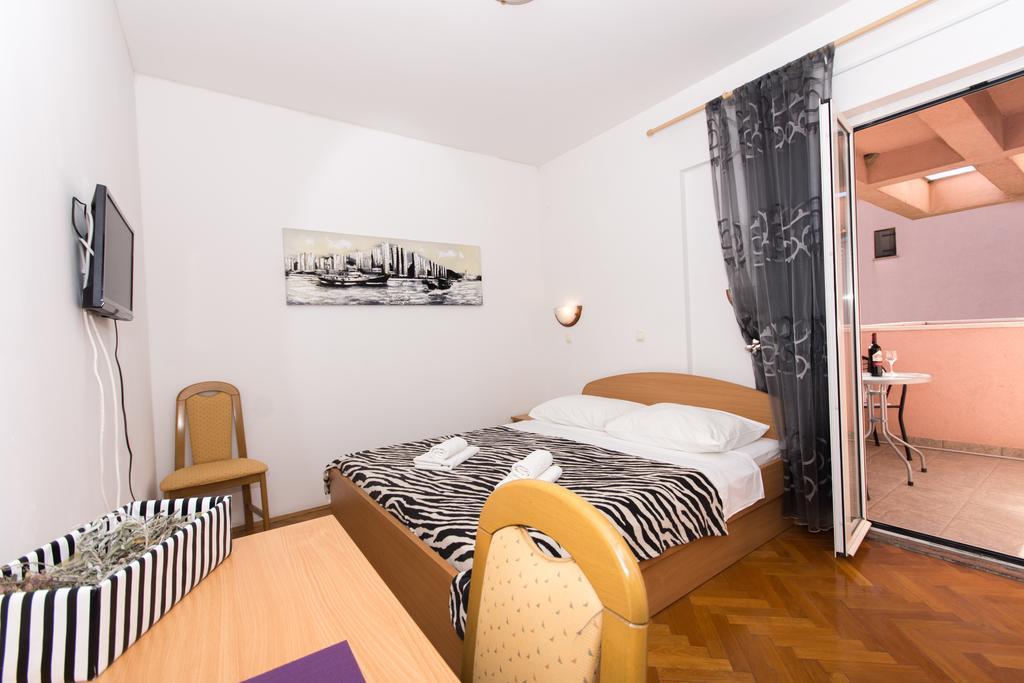 Guest House Mamut Kaštela Exteriér fotografie