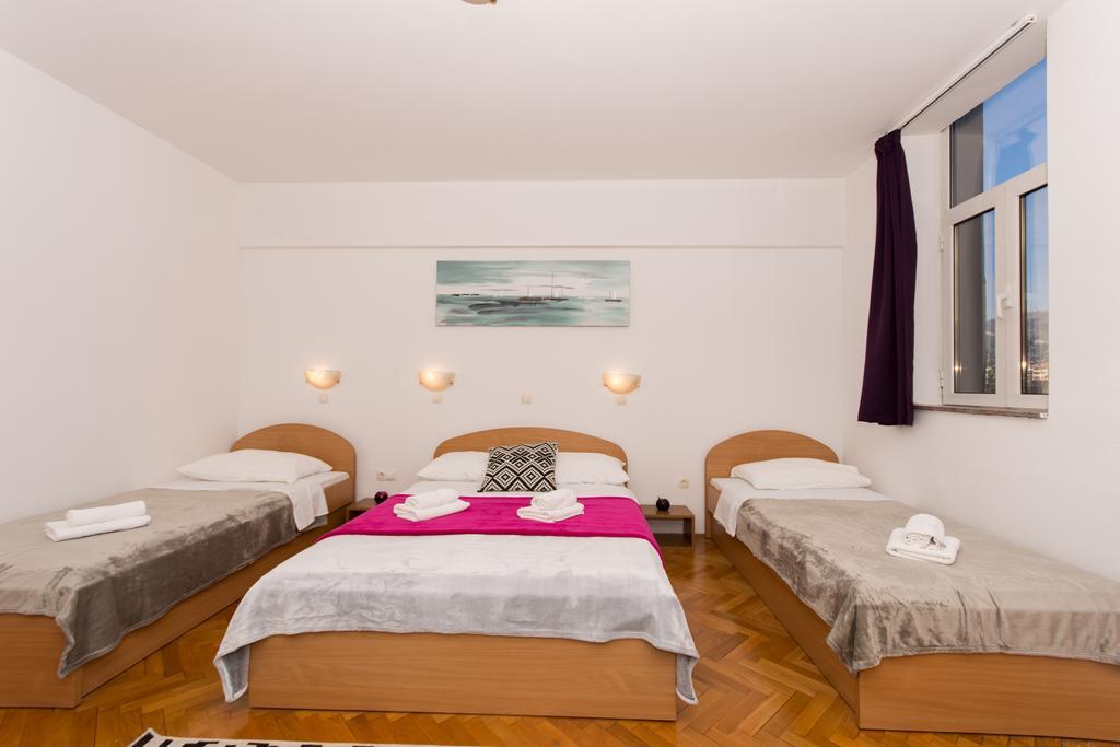 Guest House Mamut Kaštela Exteriér fotografie