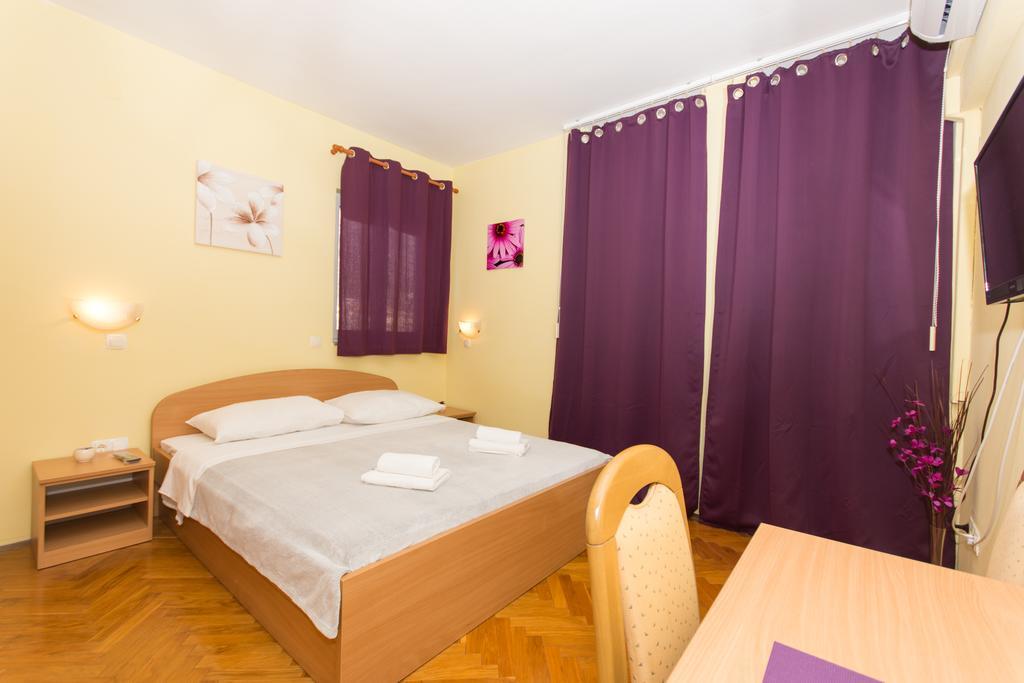 Guest House Mamut Kaštela Exteriér fotografie