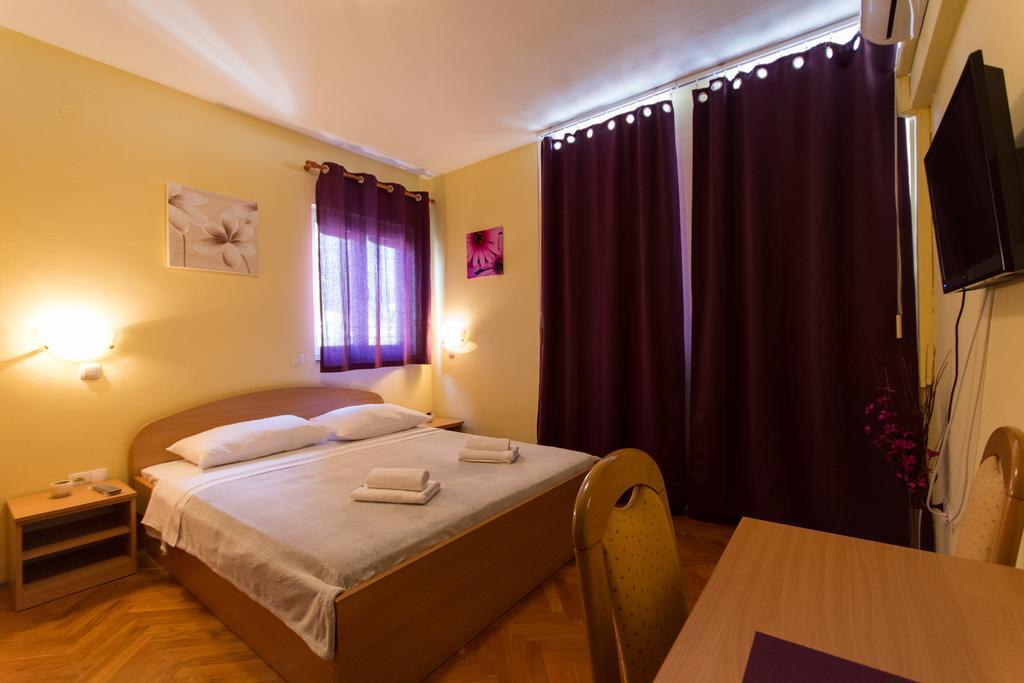 Guest House Mamut Kaštela Exteriér fotografie