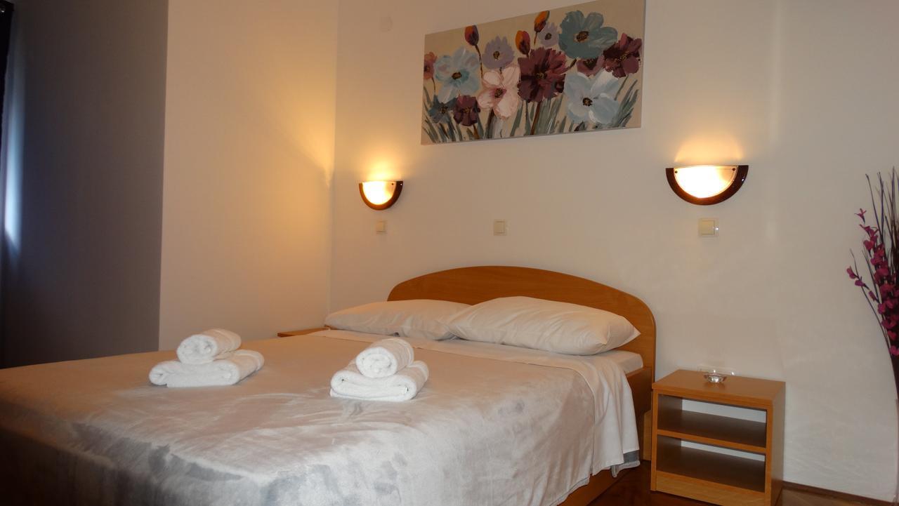 Guest House Mamut Kaštela Exteriér fotografie