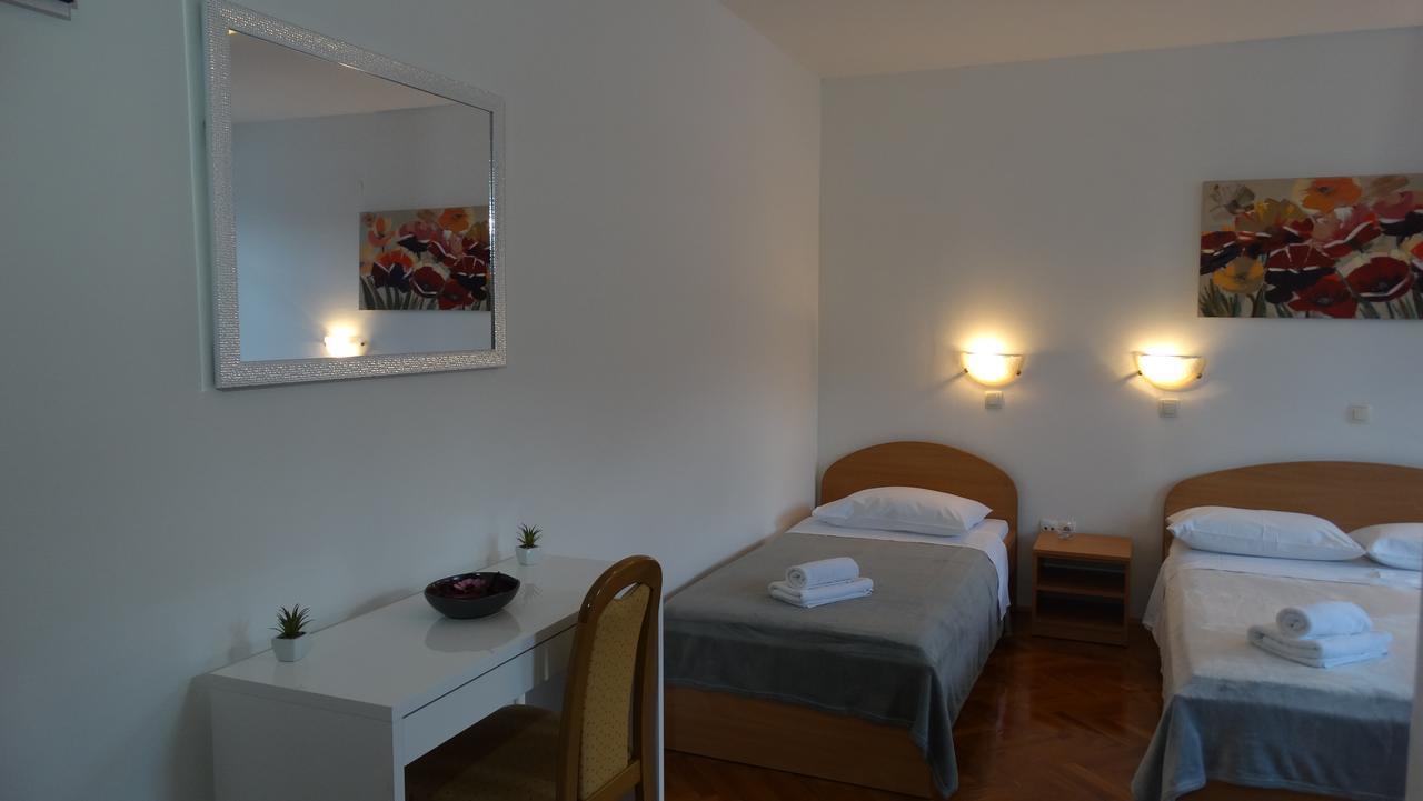 Guest House Mamut Kaštela Exteriér fotografie